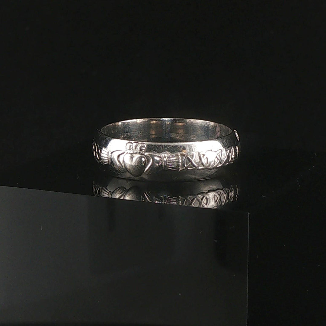 18k White Gold 6.5g Solid Vintage 6mm Claddagh Band Ring Ireland Size 9