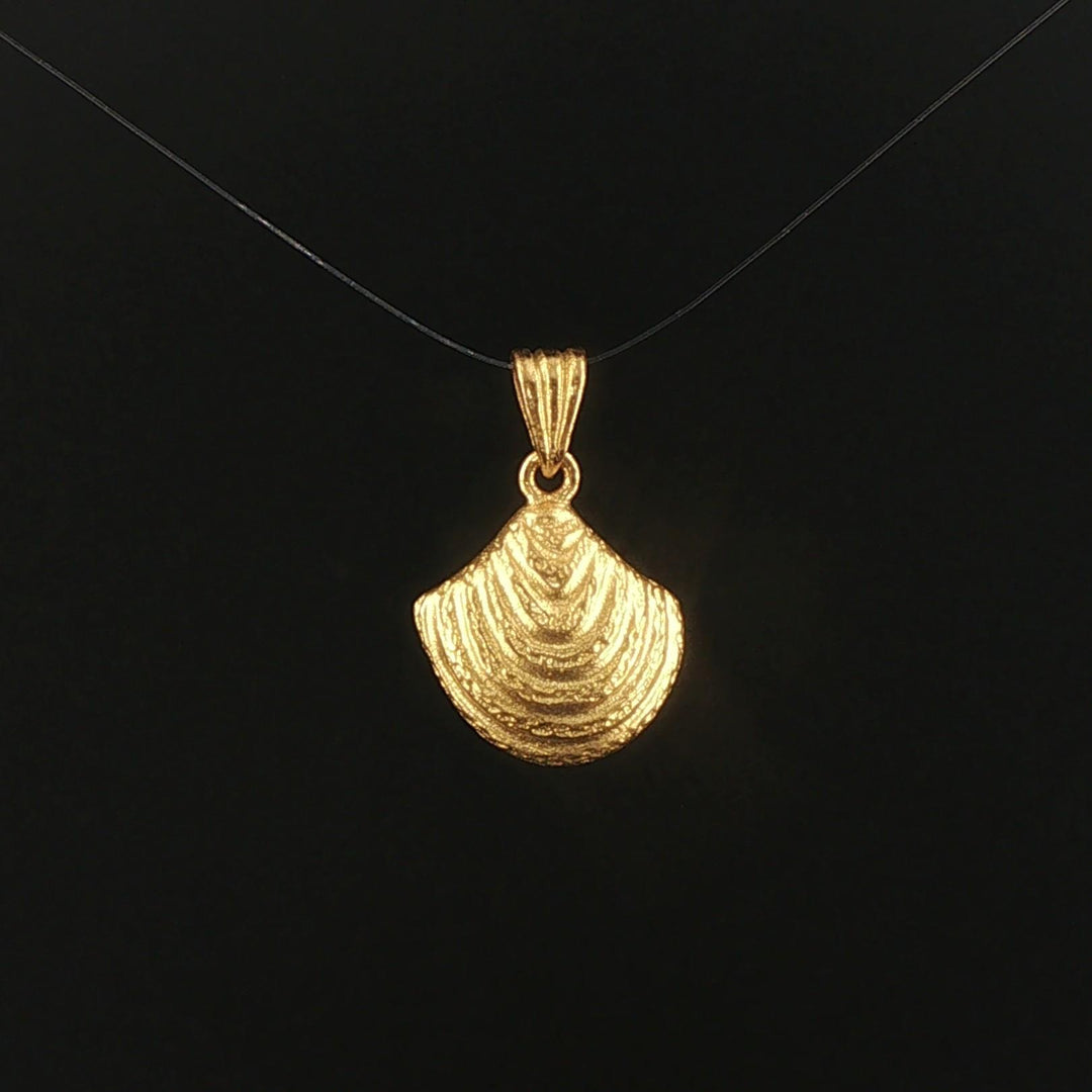 24k Pure Yellow Gold 3.1g Solid Scallop Shell Pendant