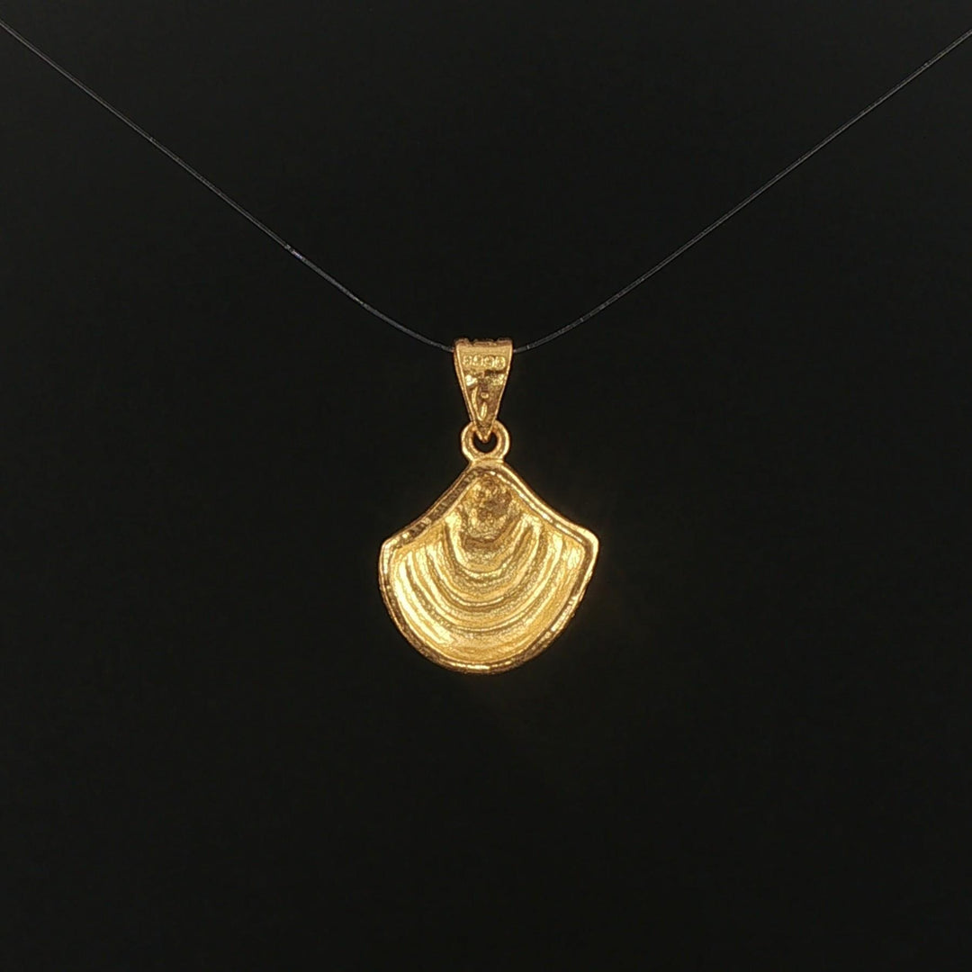24k Pure Yellow Gold 3.1g Solid Scallop Shell Pendant