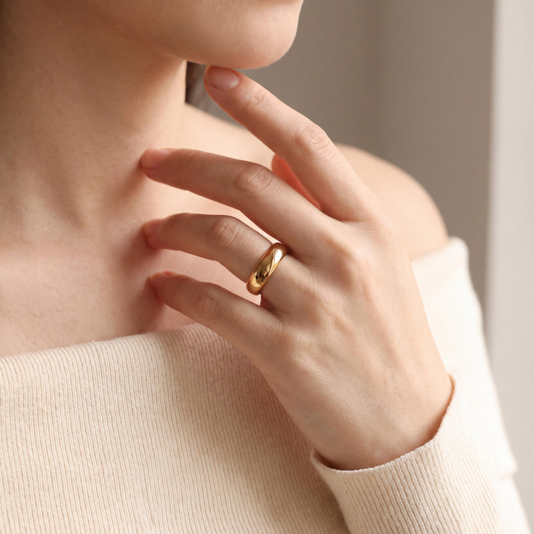 18k Yellow Gold 8g Solid Polished Vintage 5mm Domed Band Ring Size 6.5