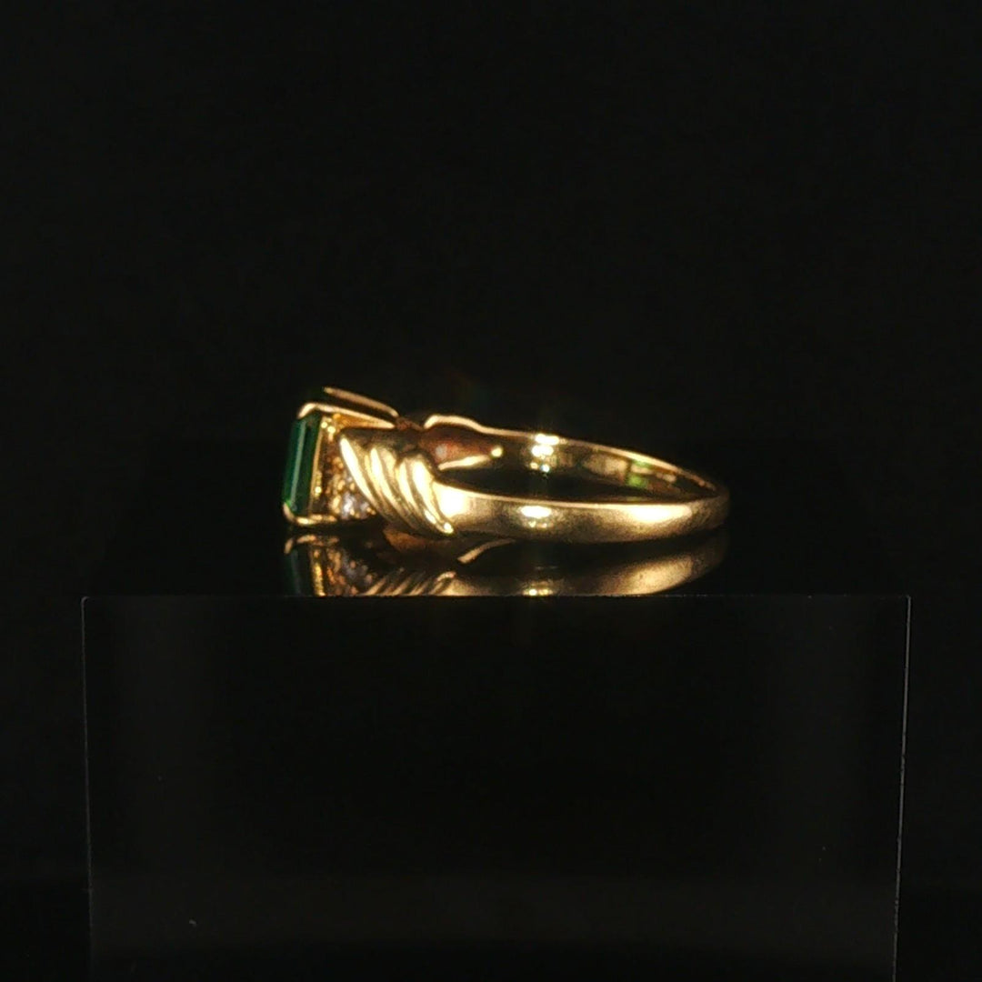 18k Yellow Gold Green Tourmaline and Diamond Ring Size 6.75