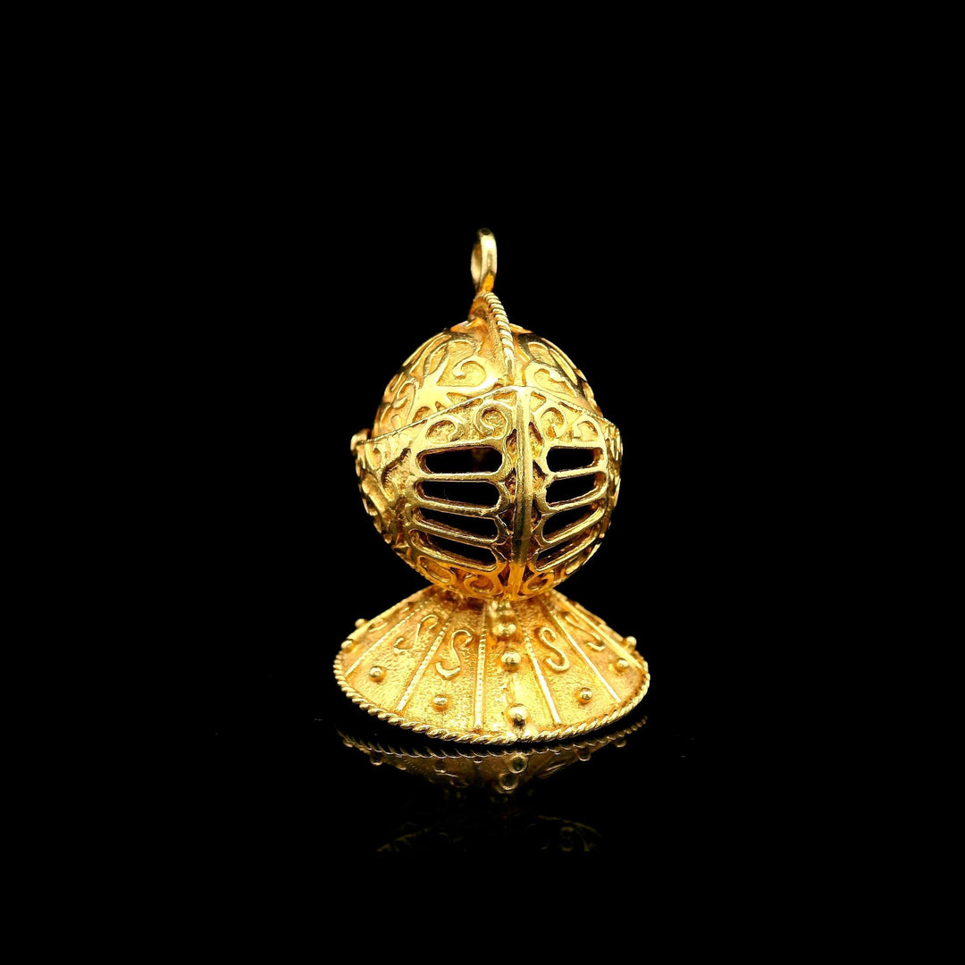 18k Yellow Gold 14g Vintage Articulated Knight's Armor Charm