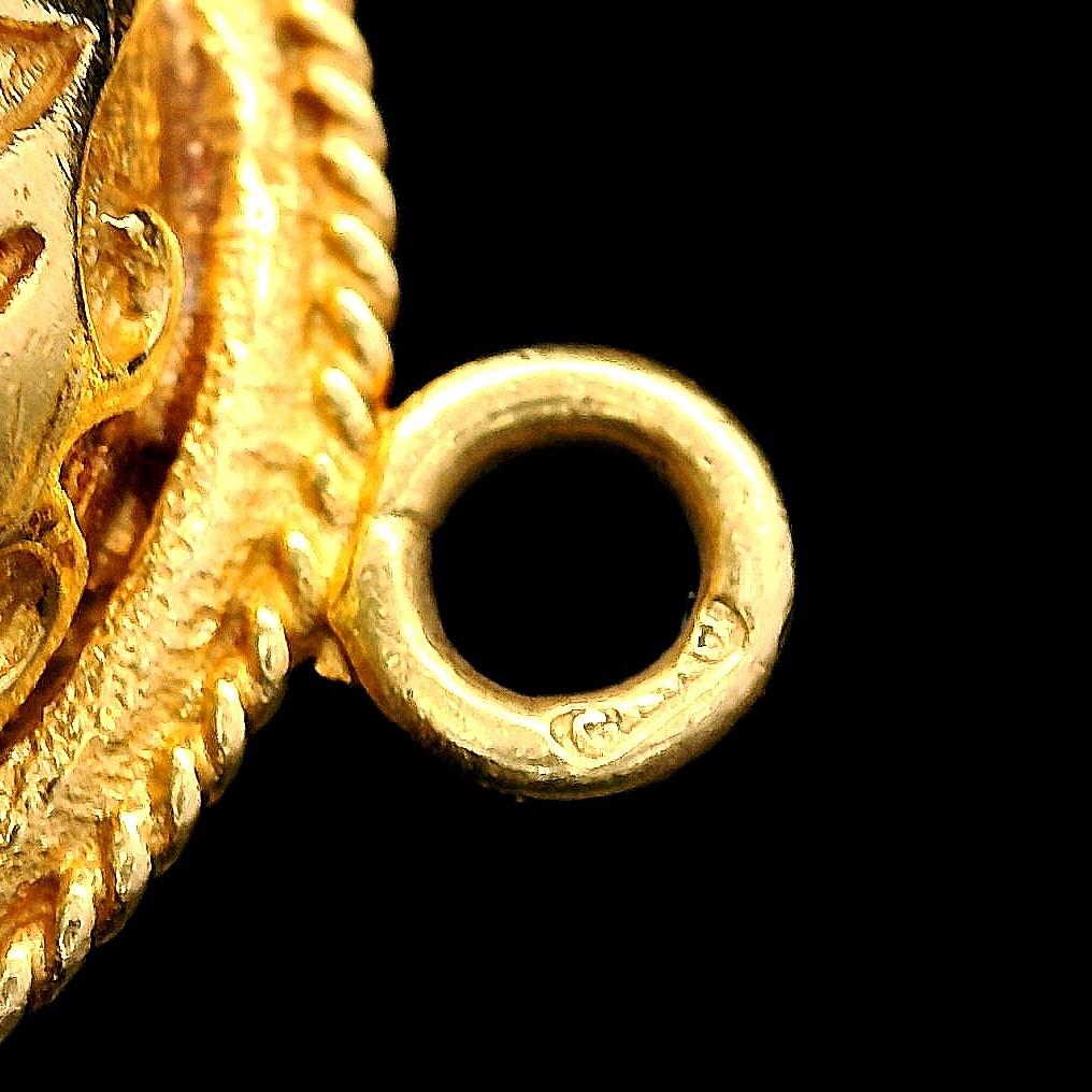 18k Yellow Gold 14g Vintage Articulated Knight's Armor Charm