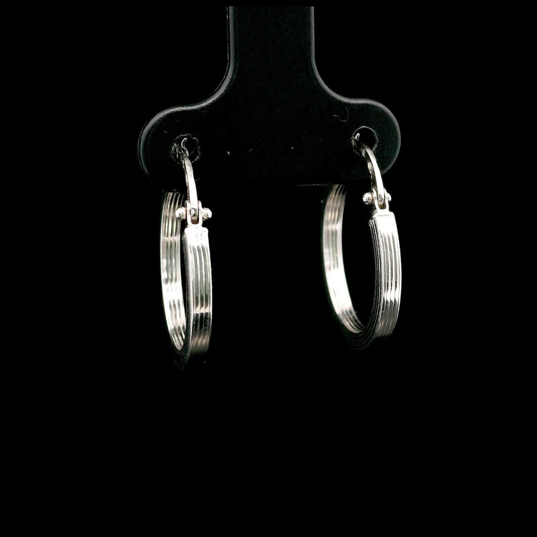 18k White Gold 1.2g Hollow Light Small Ribbed Hoop Earrings Italy