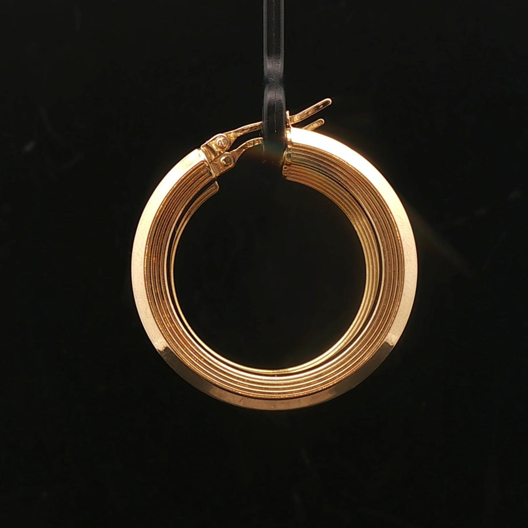 18k Yellow Gold 5.6g Ladies Hollow Ribbed Hoop Earrings 1.25"