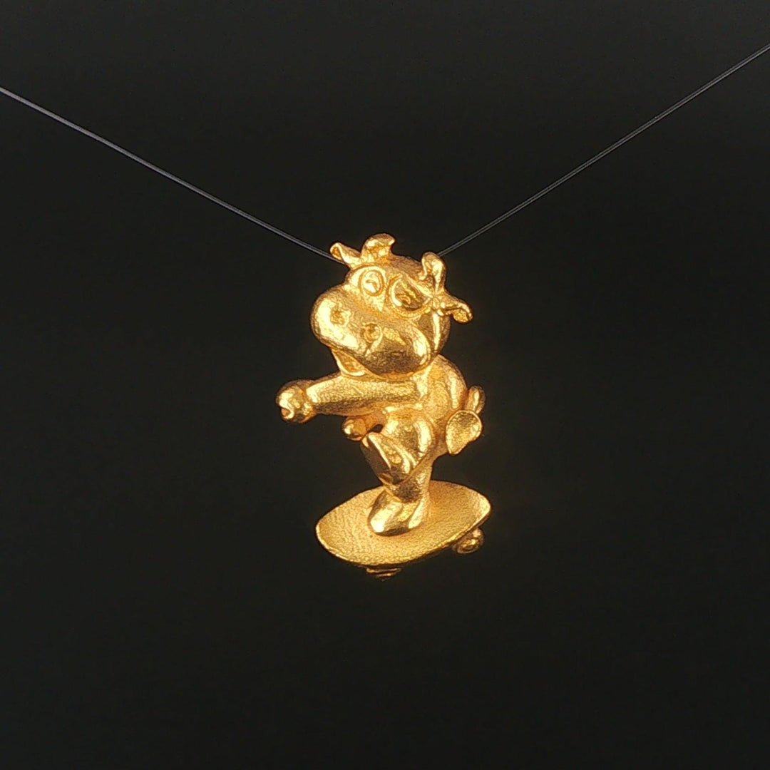 24k Pure Yellow Gold 5.2g Solid Pig on a Skateboard Pendant