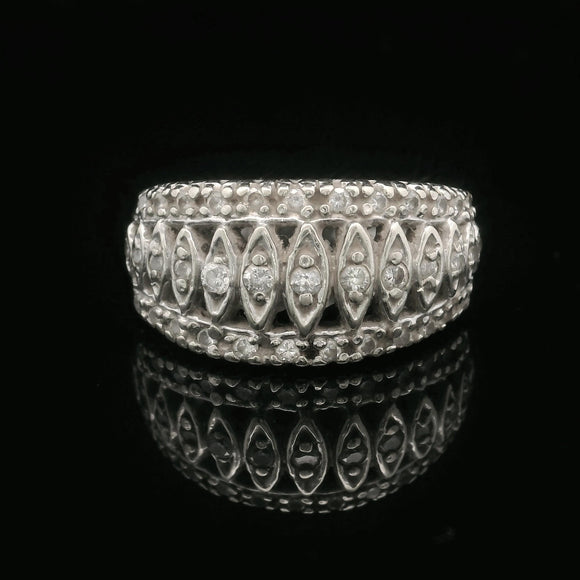 14k White Gold and Diamond Vintage Ladies Band Ring Size 6