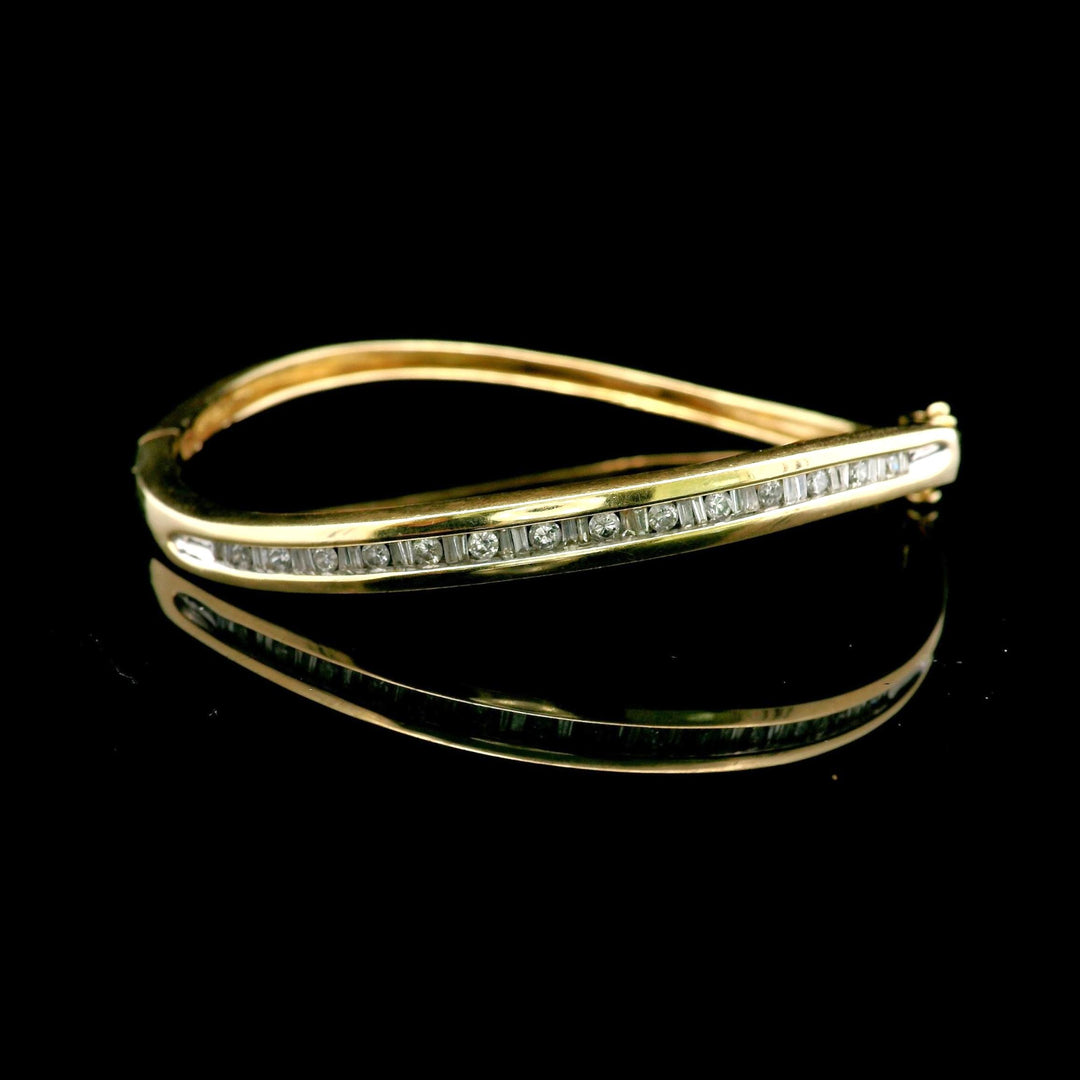 14k Yellow Gold and 1cttw Diamond Curved Bangle Bracelet 7.25"