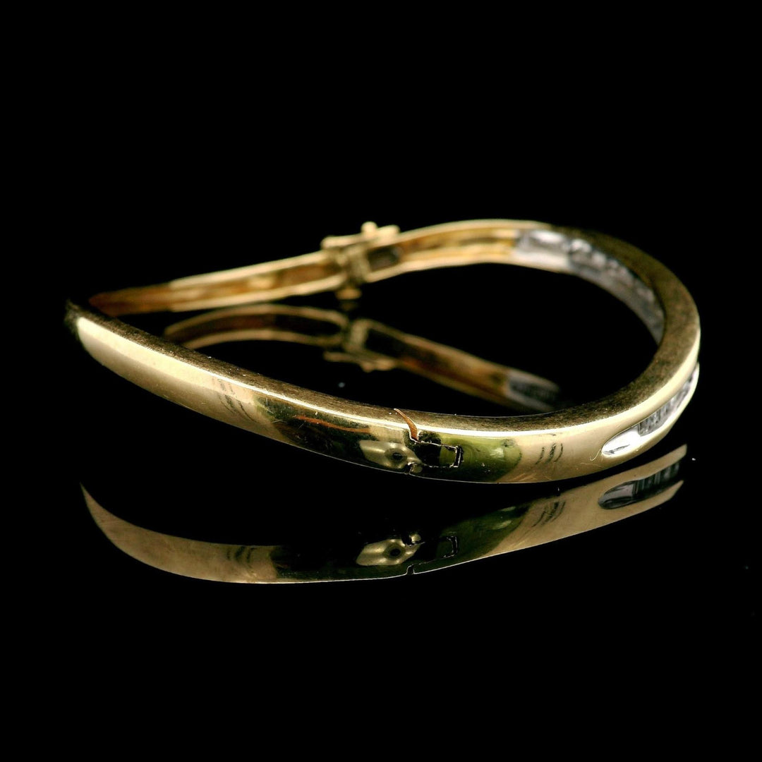 14k Yellow Gold and 1cttw Diamond Curved Bangle Bracelet 7.25"