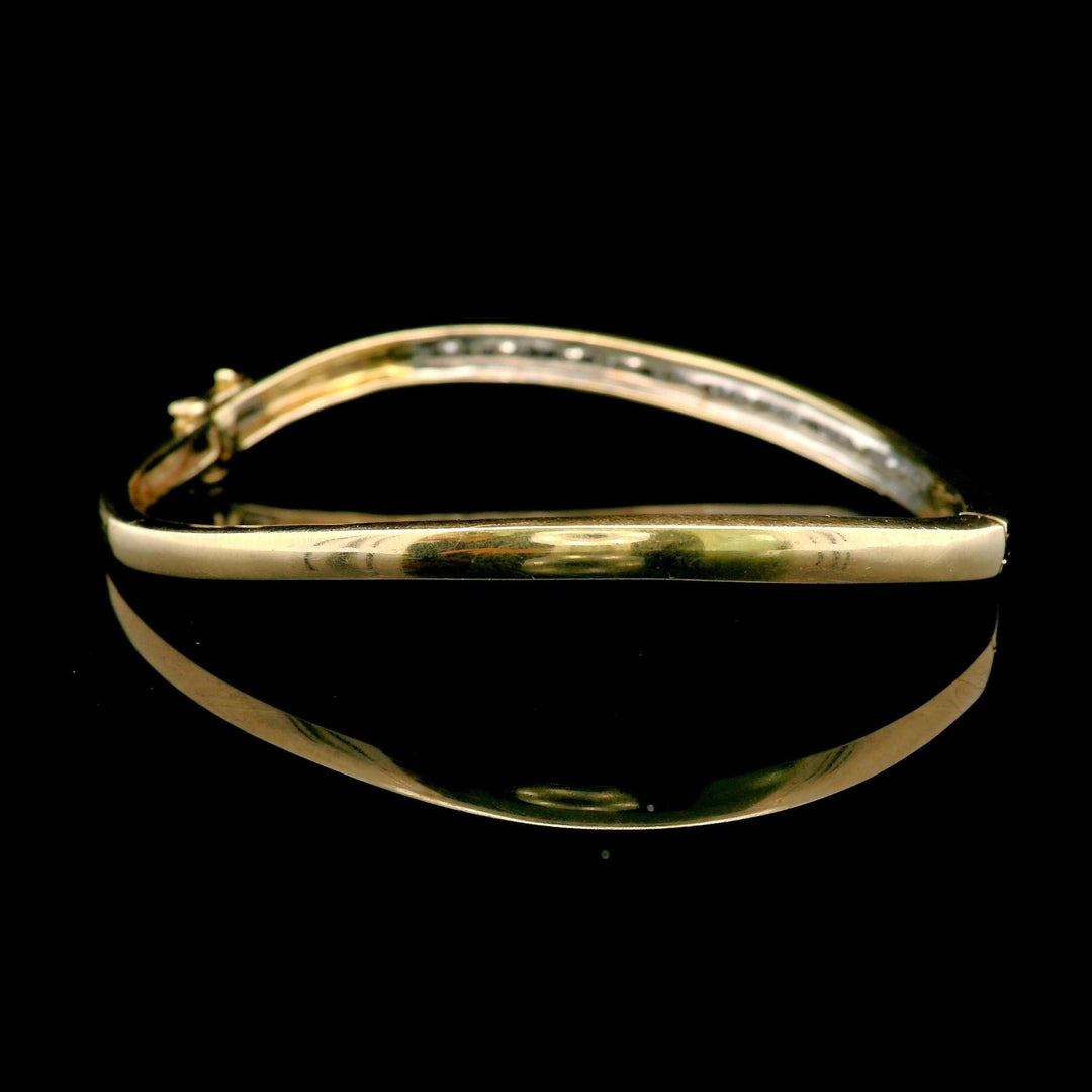 14k Yellow Gold and 1cttw Diamond Curved Bangle Bracelet 7.25"