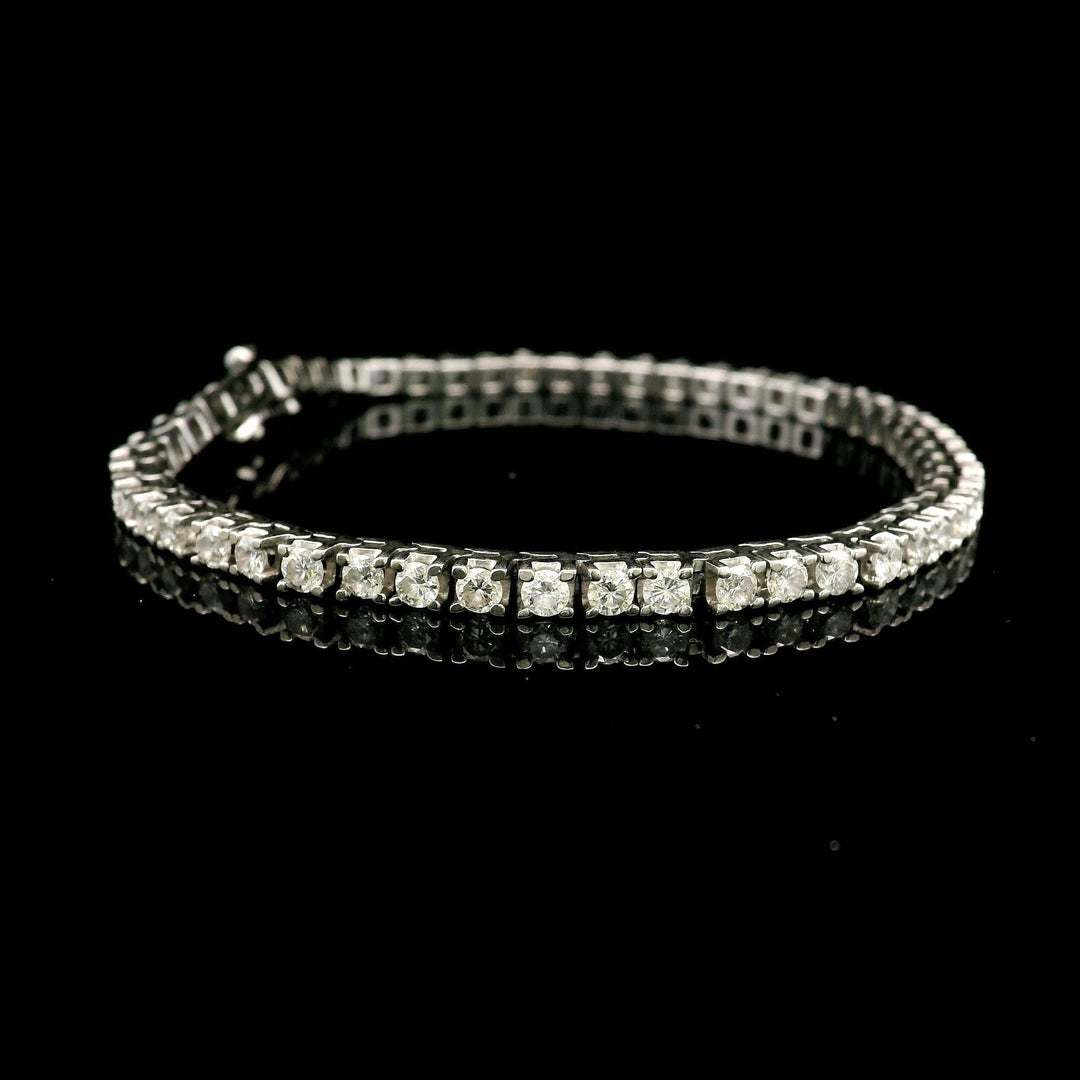 14k White Gold and 3.5cttw Diamond Tennis Bracelet 7"