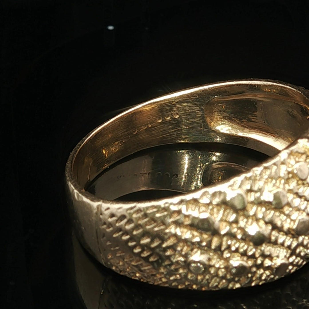 14k Yellow Gold and Diamond Vintage Band Ring Size 7