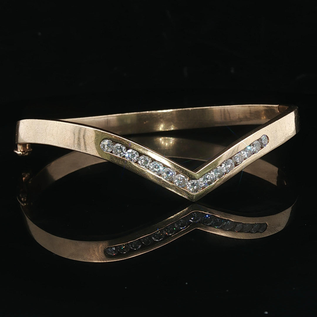 14k Yellow Gold and 1.5cttw Diamond Heavy Solid 32.6g V Bangle Bracelet 7.25"