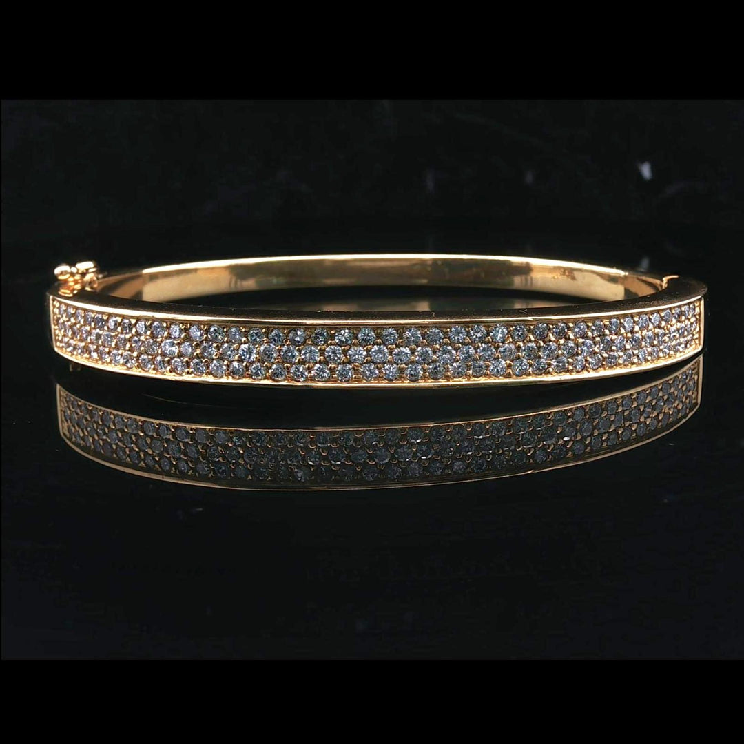 18k Yellow Gold and 2cttw Diamond 30.7g Solid Heavy Bangle Bracelet 6.75"