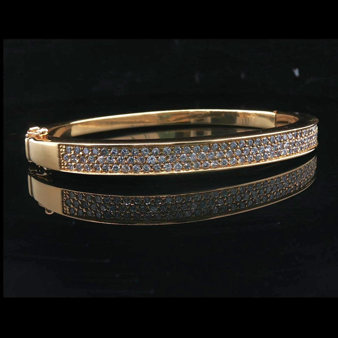 18k Yellow Gold and 2cttw Diamond 30.7g Solid Heavy Bangle Bracelet 6.75"