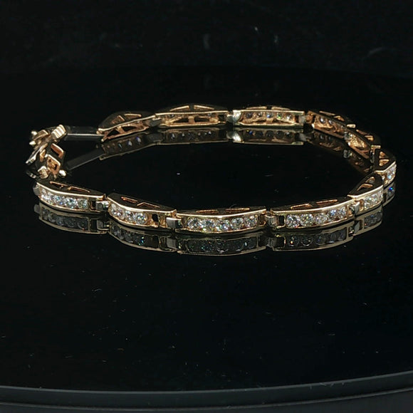 14k Yellow Gold and 2cttw Diamond 10.8g Fancy Link Bracelet 7.75