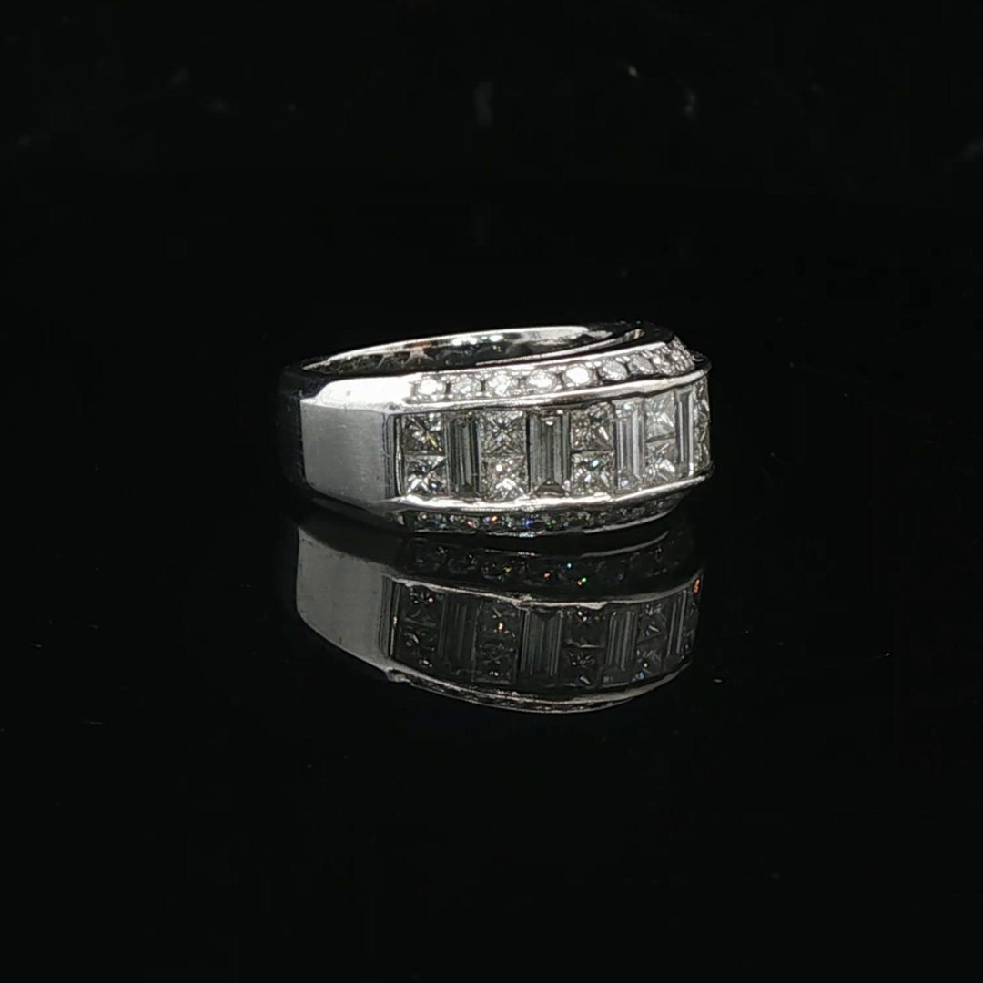 18k White Gold and 2cttw Diamond Heavy Vintage Ladies Ring Size 6