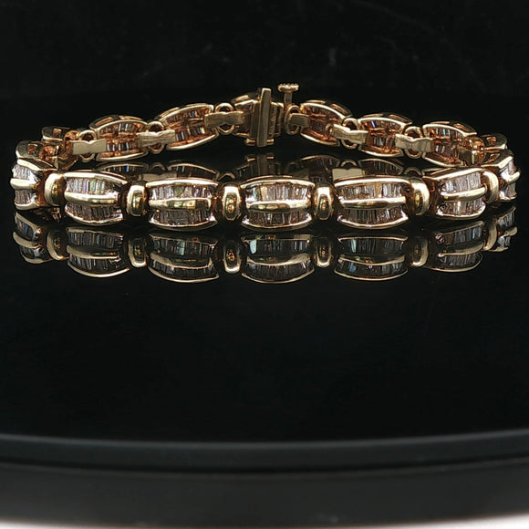 14k Yellow Gold and 2.5cttw Baguette Cut Diamond Link Bracelet 6.75