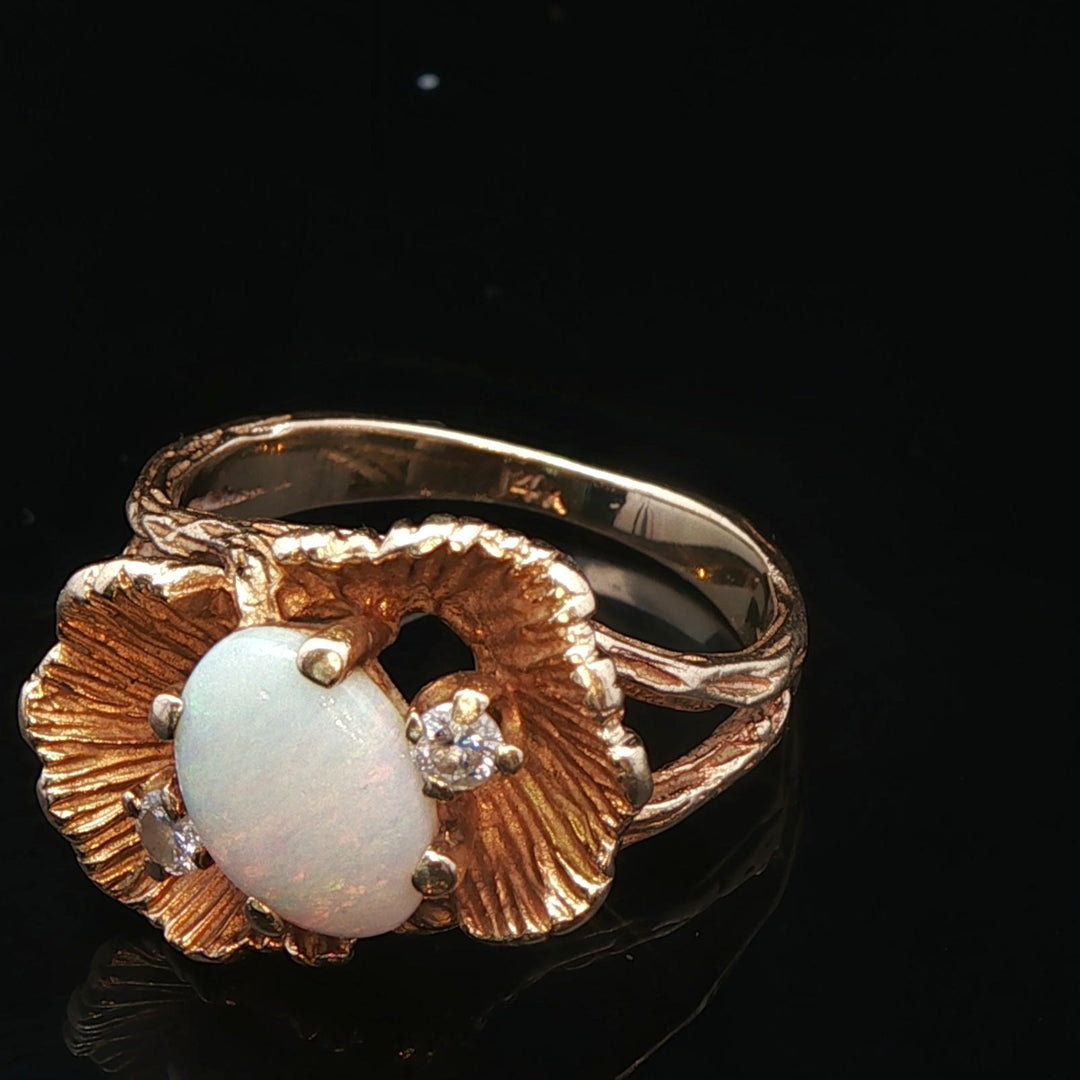 14k Yellow Gold Opal and Diamond Vintage Ladies Floral Ring Size 5