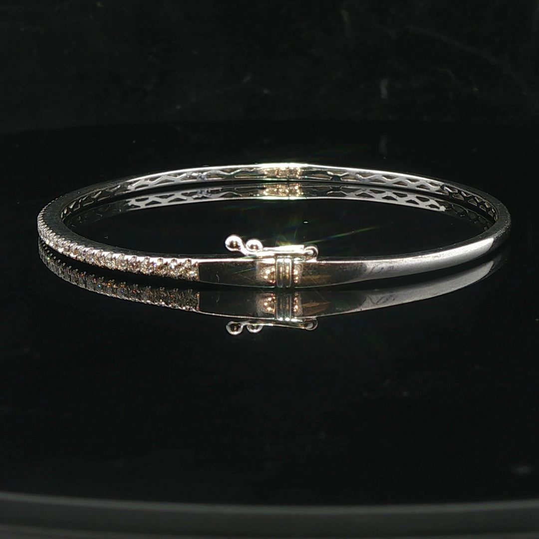14k White Gold and Diamond 7.5g Bangle Bracelet 6.75"