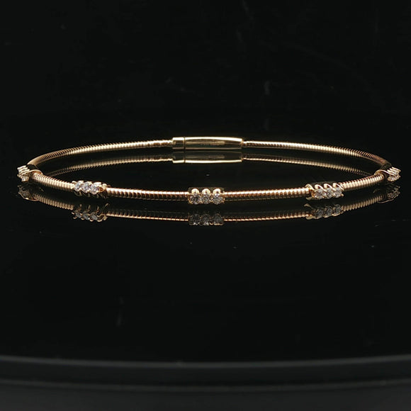 14k Yellow Gold and 0.25cttw Diamond Station Flex Bangle Bracelet 6.75