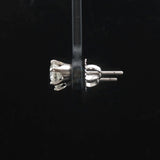 14k White Gold and 0.90cttw Diamond Stud Earrings