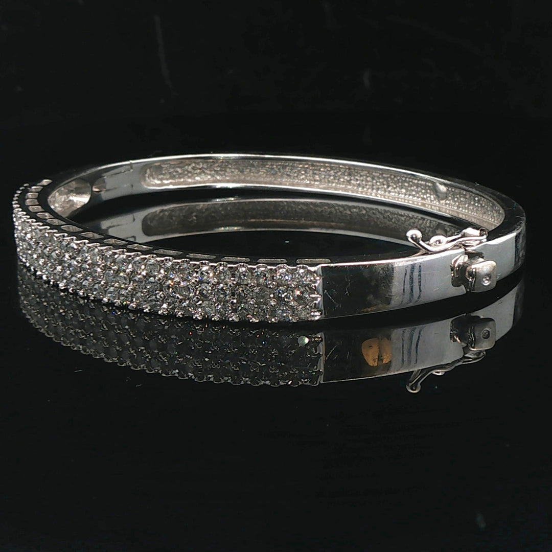14k White Gold and 2cttw Diamond Solid 17.7g Bangle Bracelet 6.75"