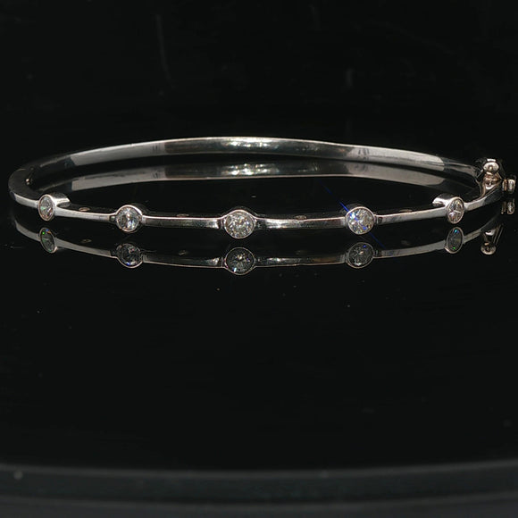 14k White Gold and Bezel Set Diamond Station Bangle Bracelet 7