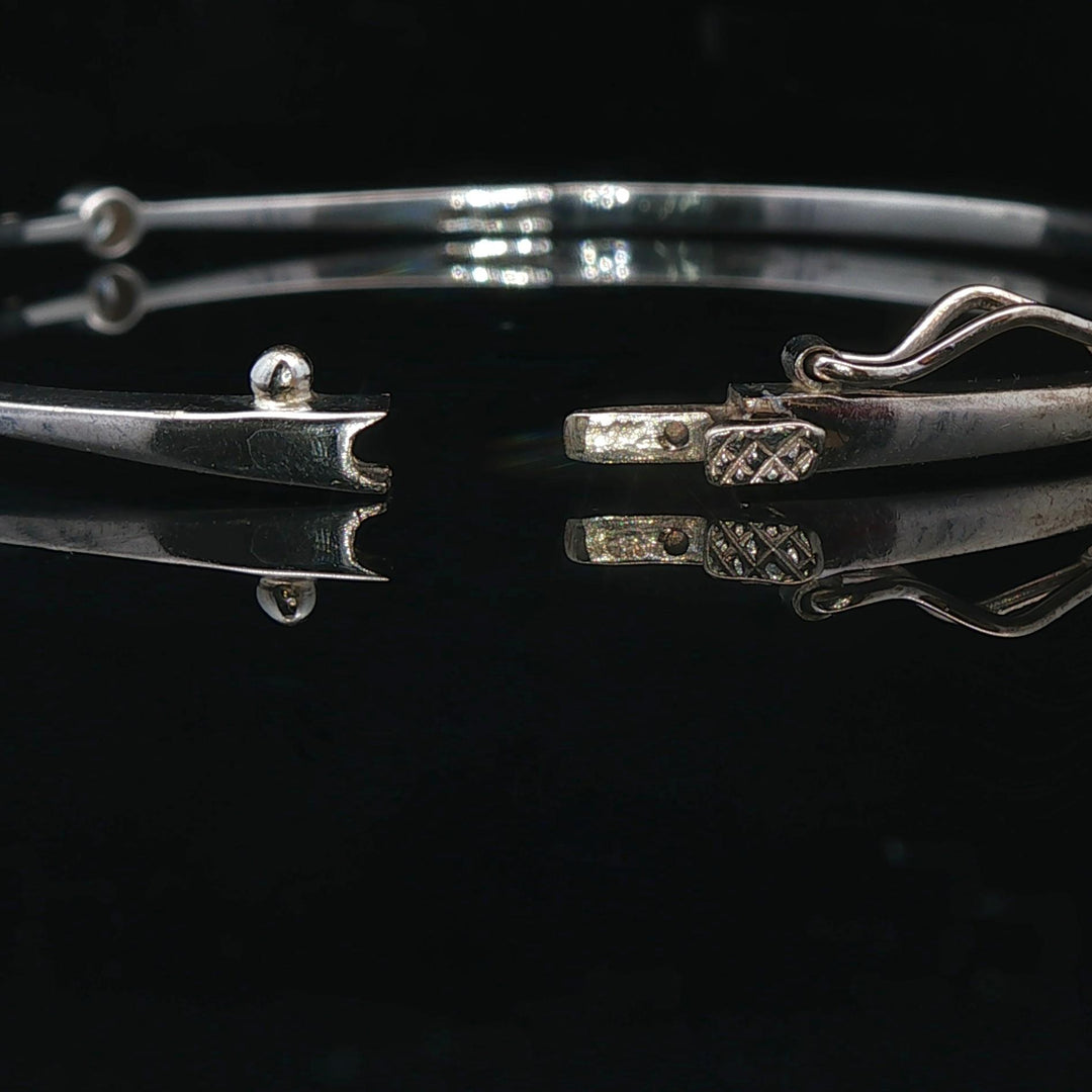 14k White Gold and Bezel Set Diamond Station Bangle Bracelet 7"