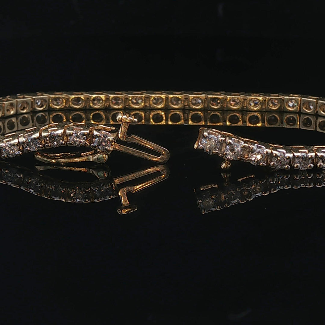 14k Yellow Gold and 2.5cttw Diamond Vintage Tennis Bracelet 7"