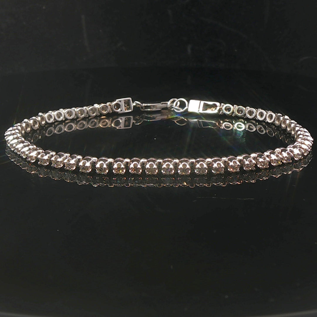 14k White Gold and 1.5cttw Diamond Vintage Ladies Tennis Bracelet 7.75"