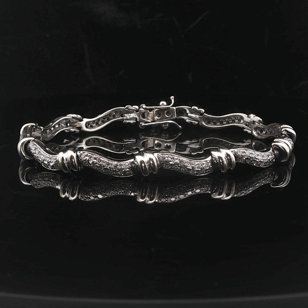18k White Gold and 1.5cttw Diamond Curved Bar Link Bracelet 7"