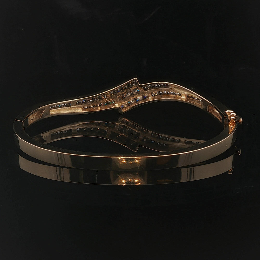 14k Yellow Gold 21g and 1.5cttw Diamond Vintage Bypass Bangle Bracelet 6.75"