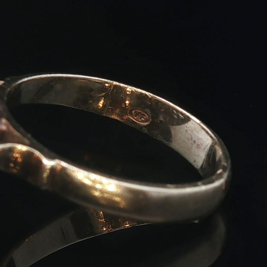 14k Yellow Gold Enamel and Diamond Vintage Swirl Ring Size 6.75