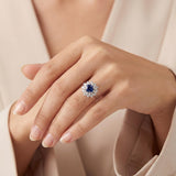 18k White Gold Ceylon Sapphire and Cubic Zirconia Halo Ring Italy Size 7.5