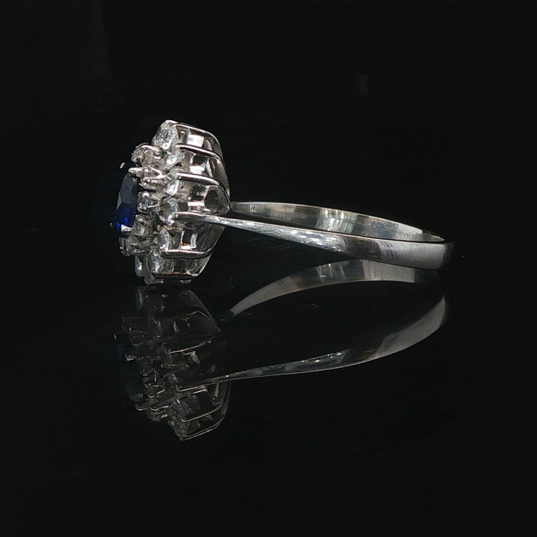 18k White Gold Ceylon Sapphire and Cubic Zirconia Halo Ring Italy Size 7.5