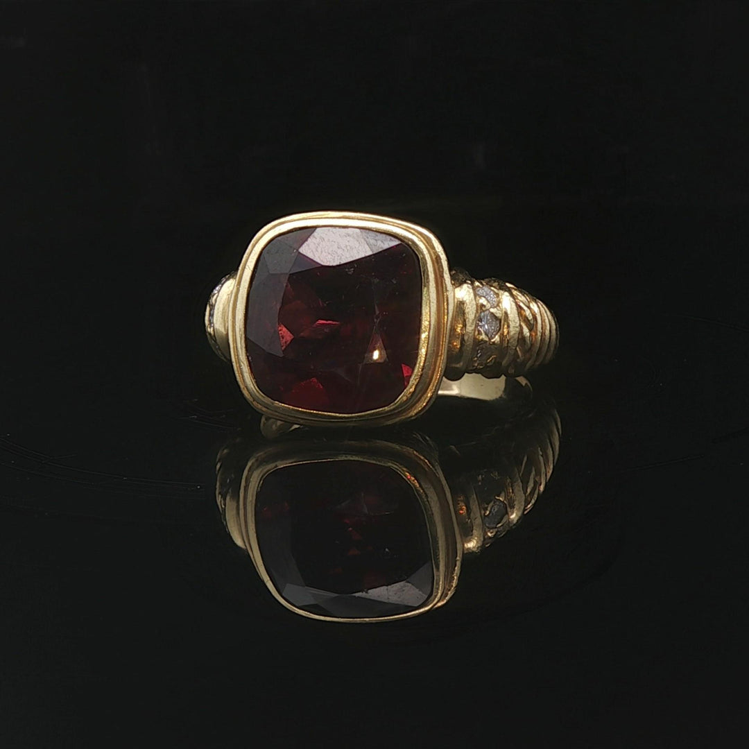 Judith Ripka 18k Yellow Gold Garnet and Diamond Greek Key Ring Size 9