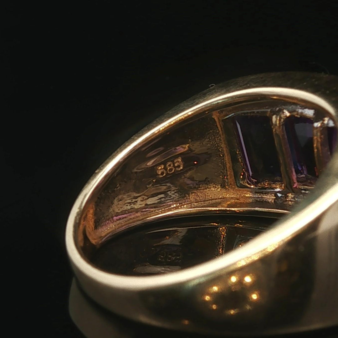 14k Yellow Gold Amethyst and Diamond Ladies Band Ring Size 6