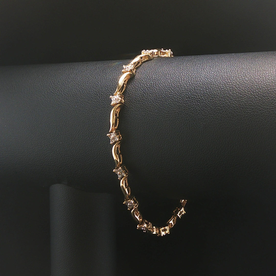14k Yellow Gold and 1.5cttw Diamond Fancy Floral  Link Bracelet 7"