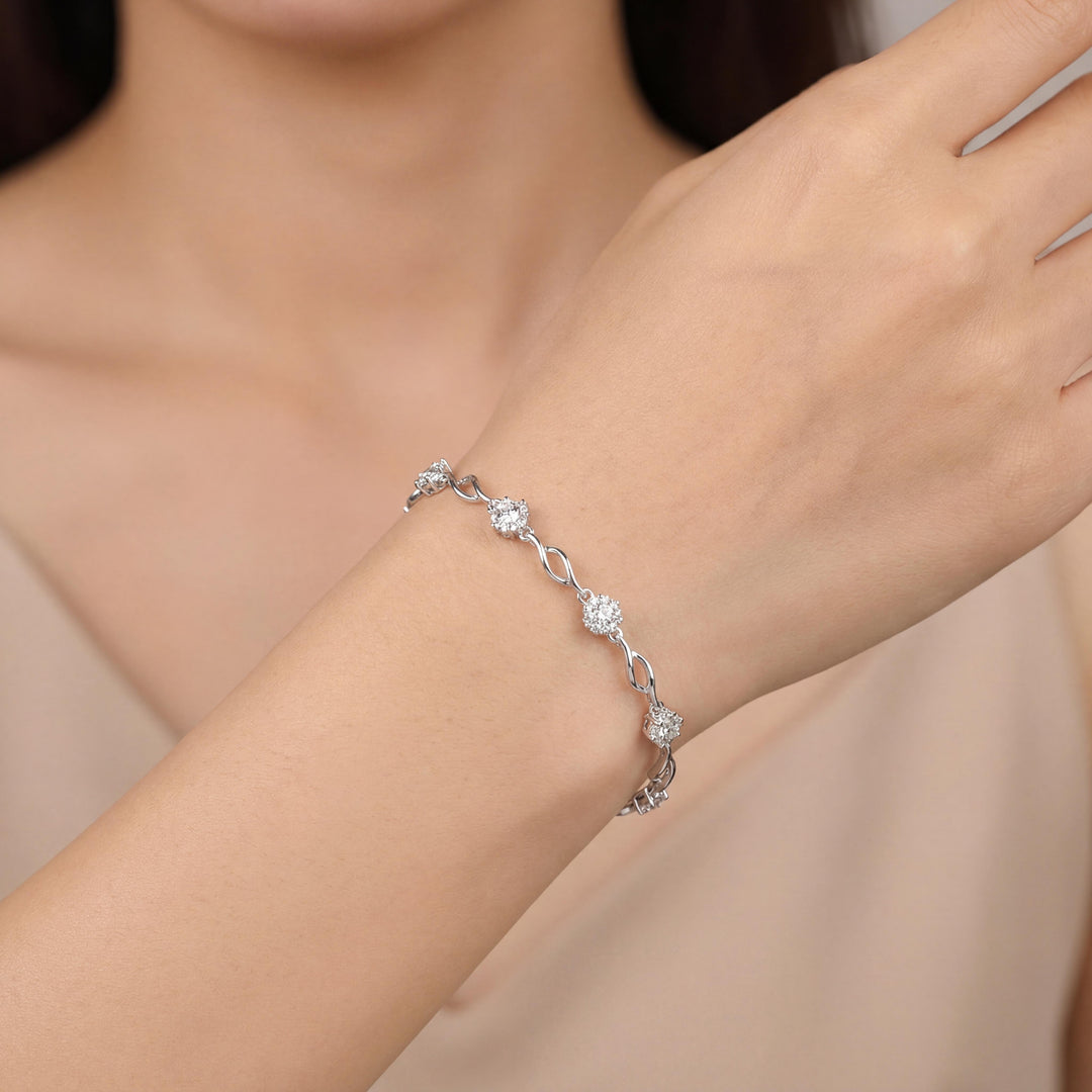 14k White Gold and 1cttw Diamond Cluster Floral Link Bracelet 7"