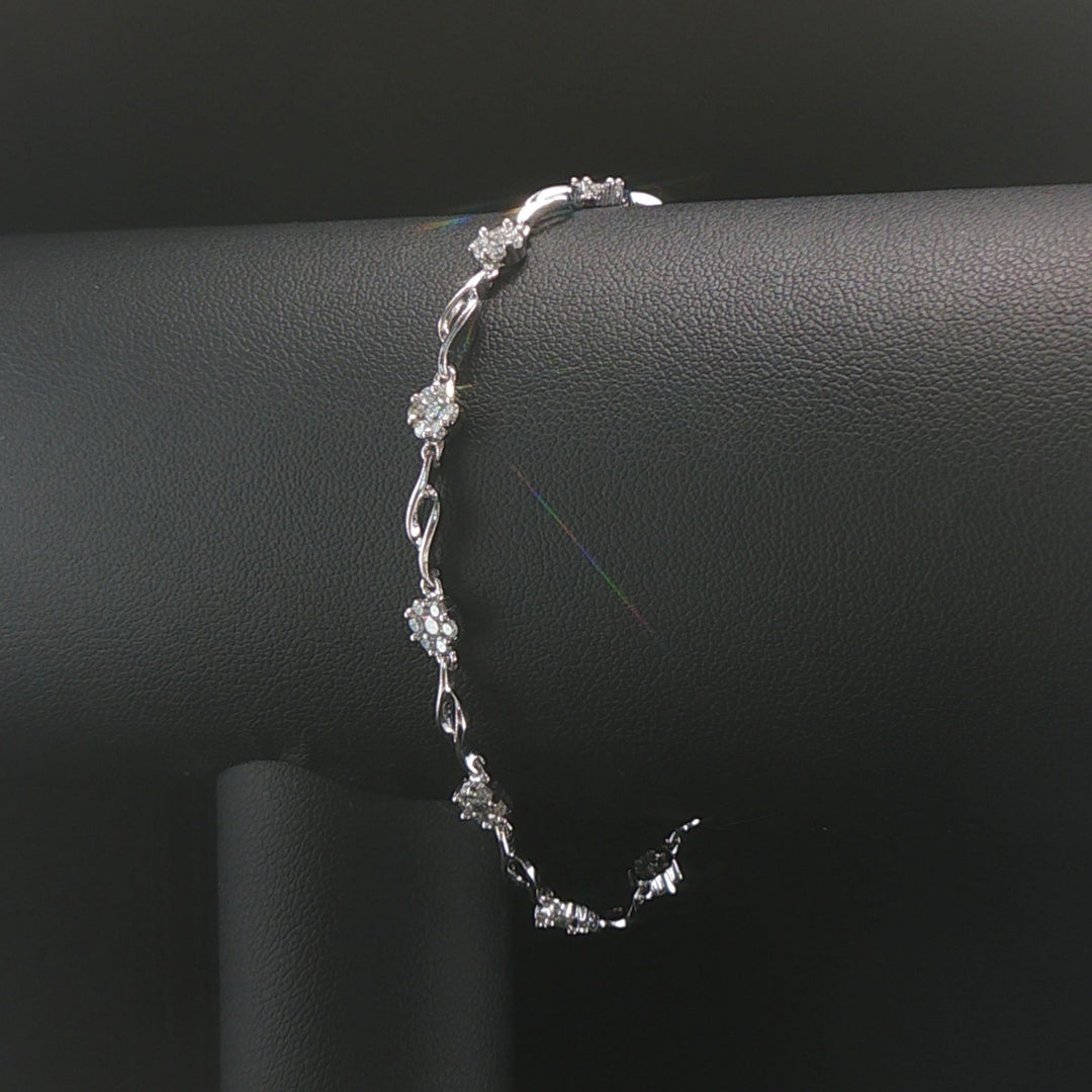 14k White Gold and 1cttw Diamond Cluster Floral Link Bracelet 7"