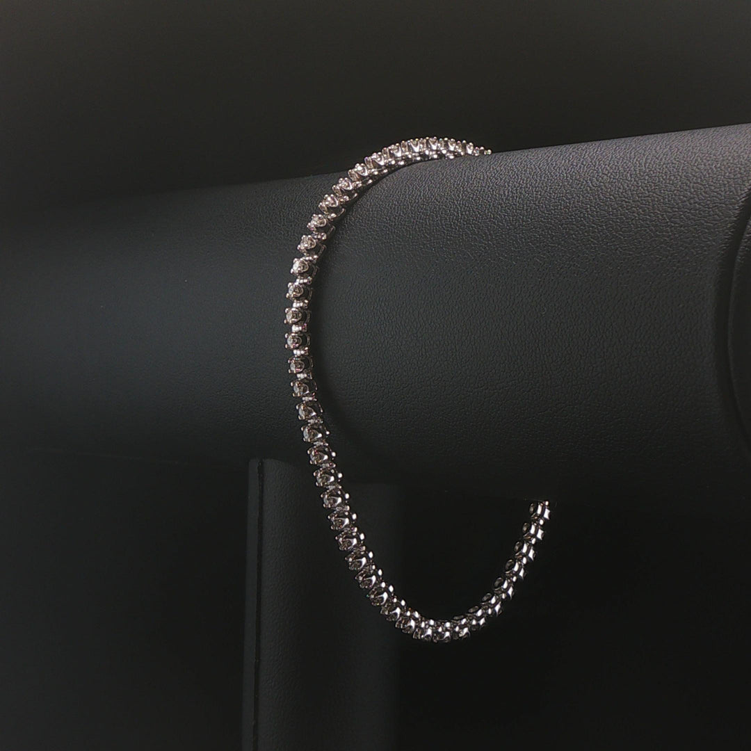 14k White Gold and 1.5cttw Diamond Vintage Ladies Tennis Bracelet 7.75"