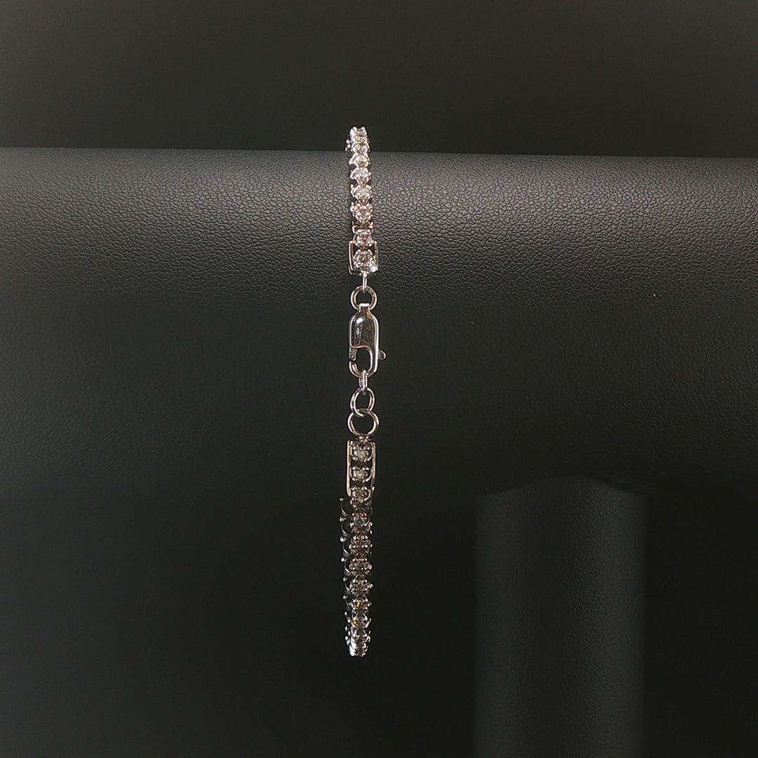 14k White Gold and 1.5cttw Diamond Vintage Ladies Tennis Bracelet 7.75"