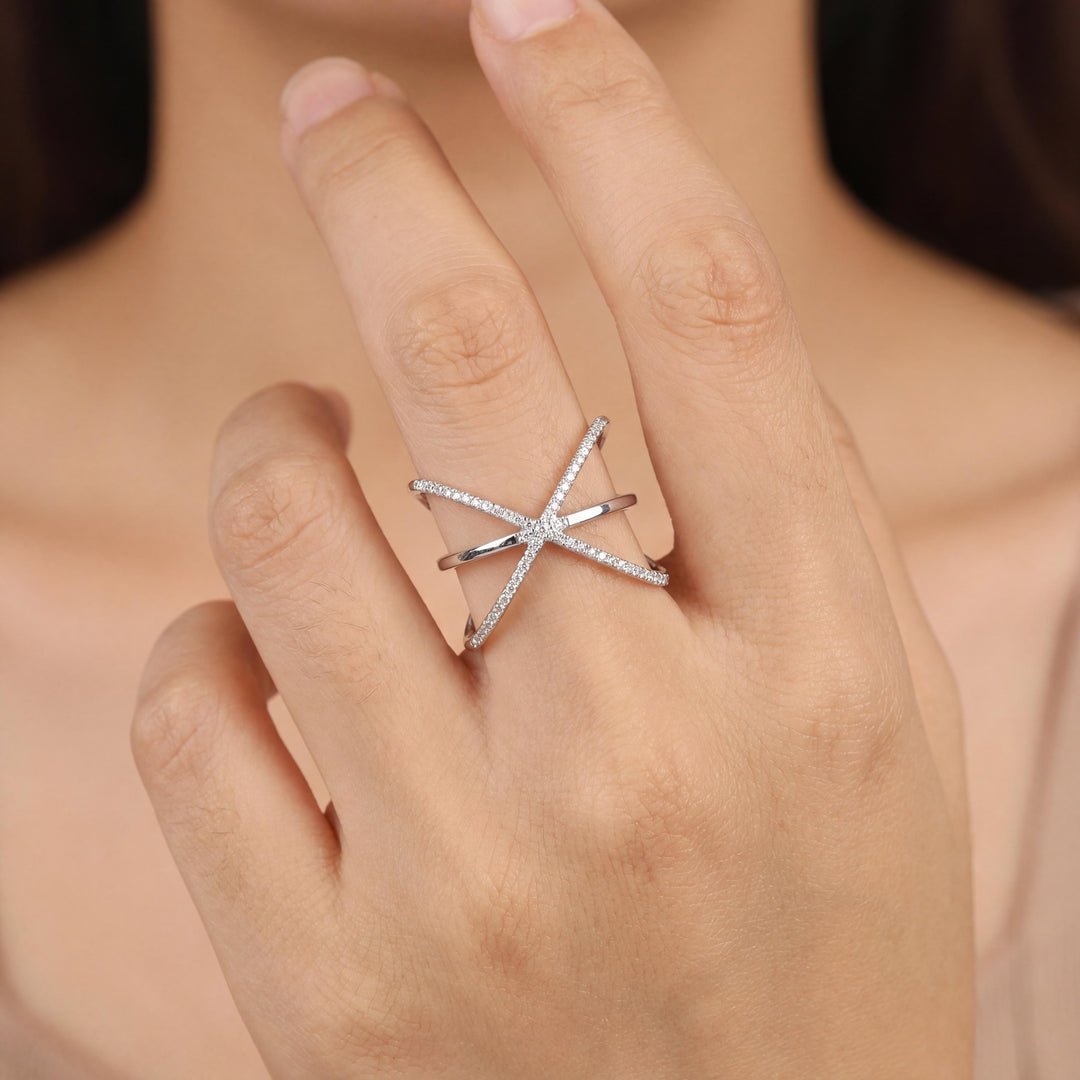 14k White Gold 0.25cttw Diamond Large Fancy Crisscross Band Ring Size 8.5