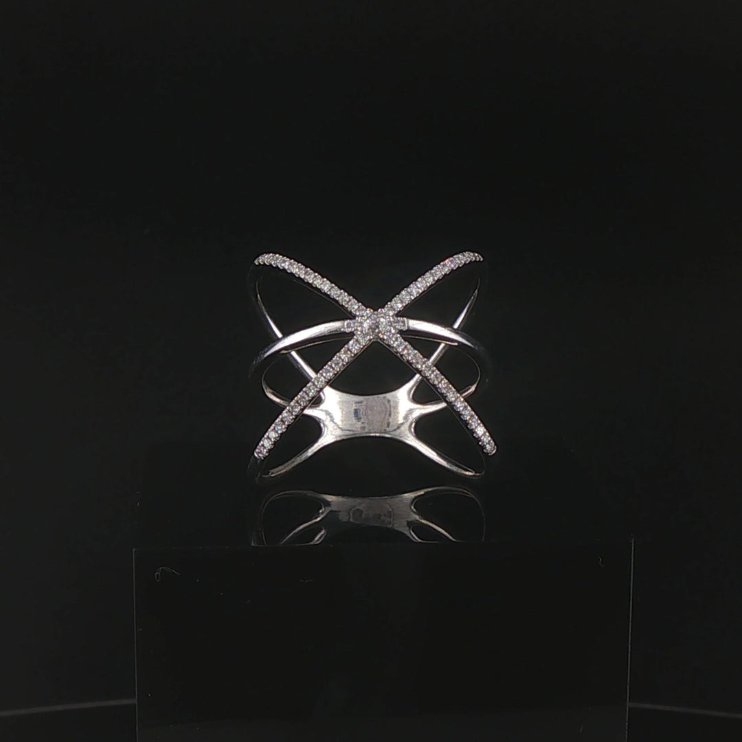 14k White Gold 0.25cttw Diamond Large Fancy Crisscross Band Ring Size 8.5