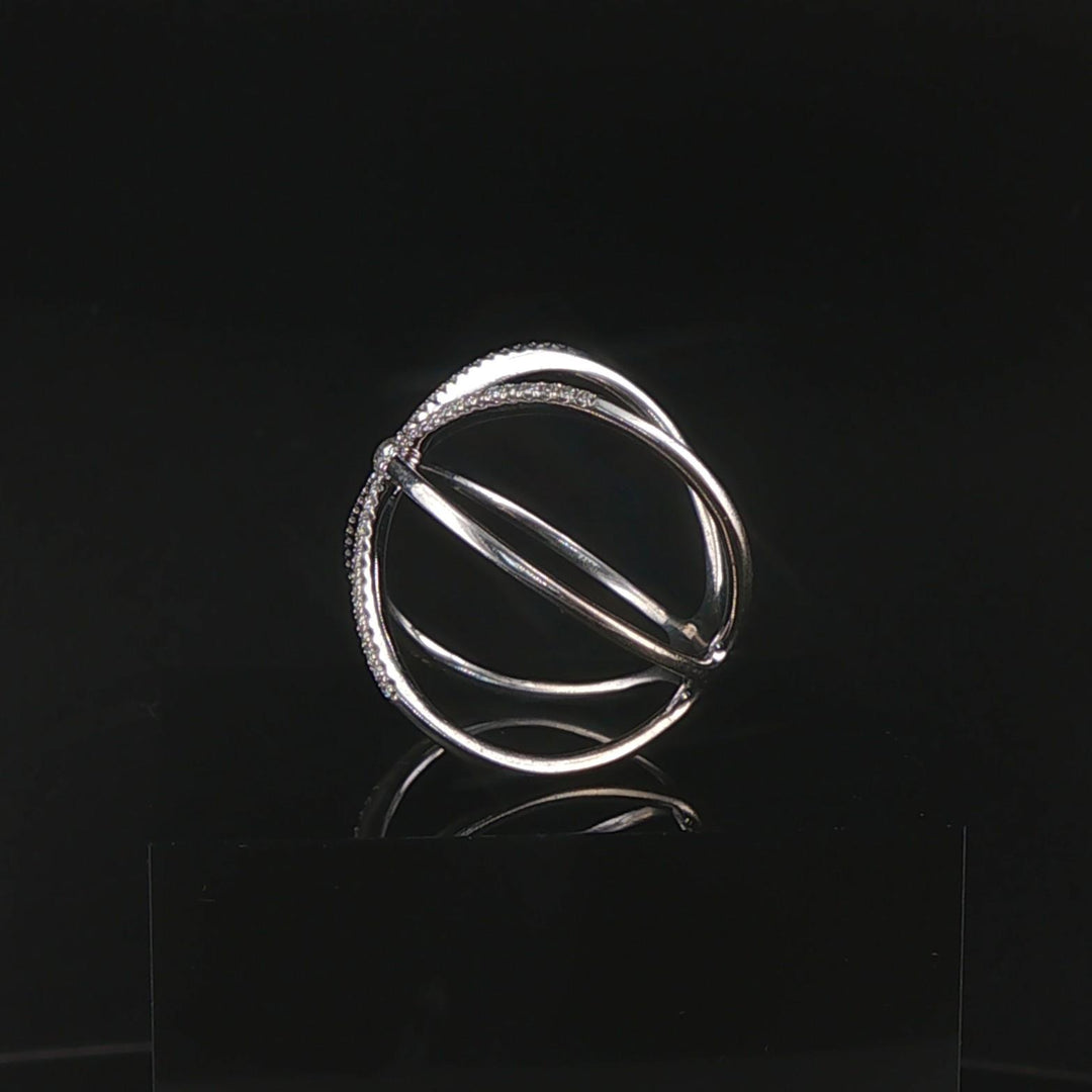 14k White Gold 0.25cttw Diamond Large Fancy Crisscross Band Ring Size 8.5