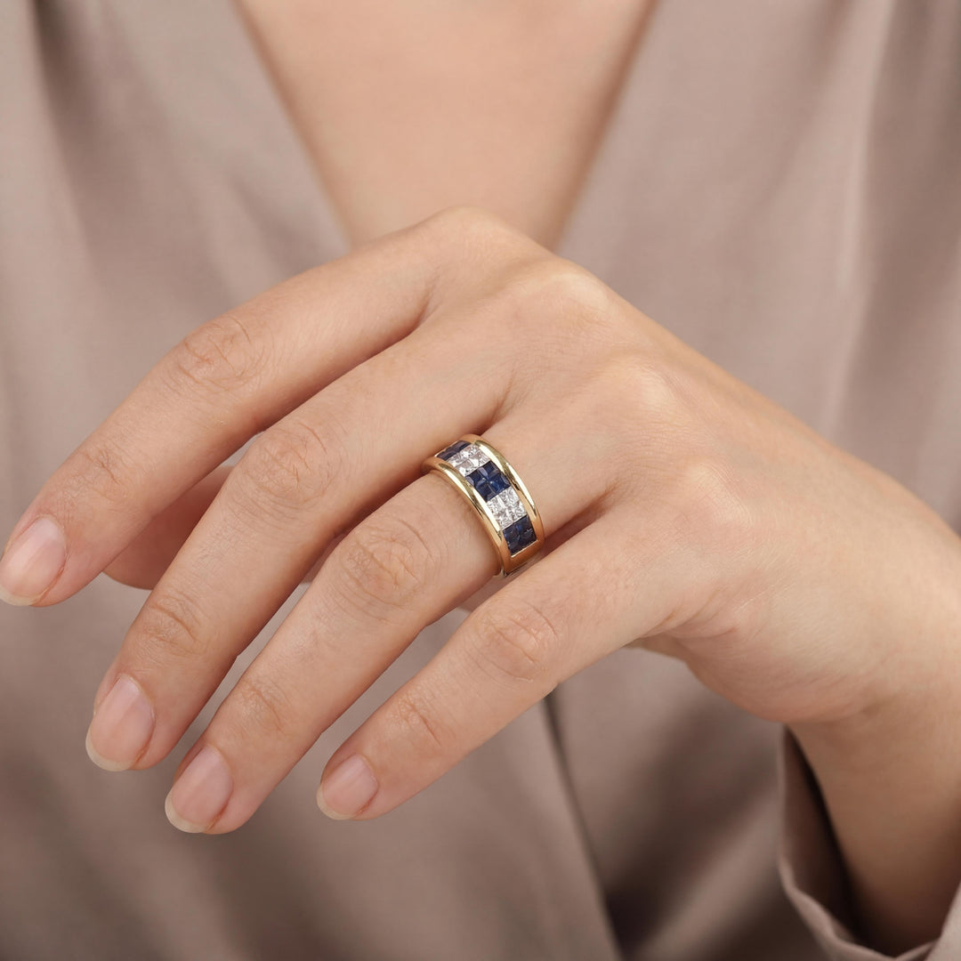 18k Yellow Gold Blue Sapphire and 0.50cttw Diamond Vintage Band Ring Size 6