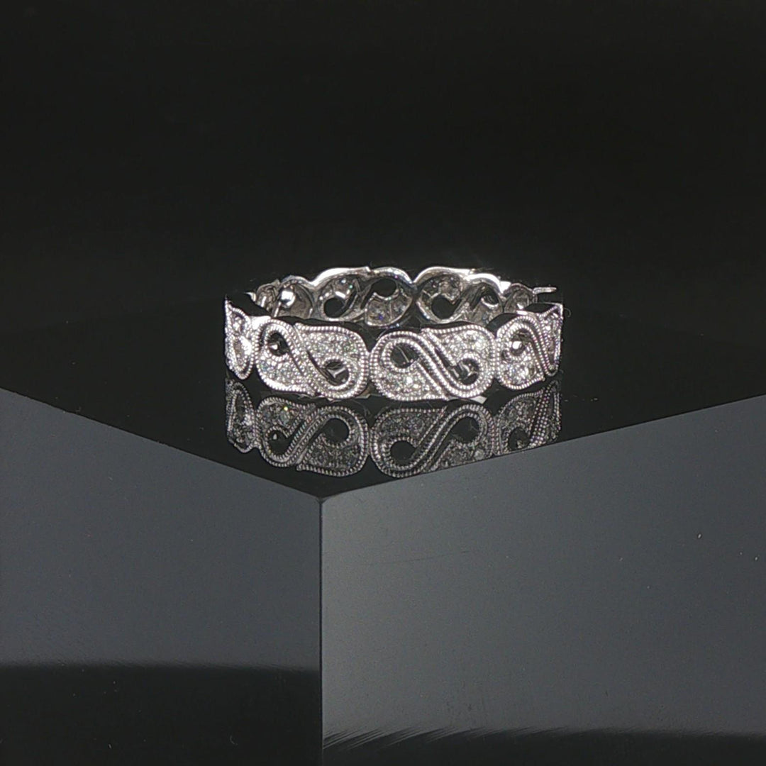 18k White Gold and 0.50cttw Diamond Vintage Filigree Band Ring Size 6