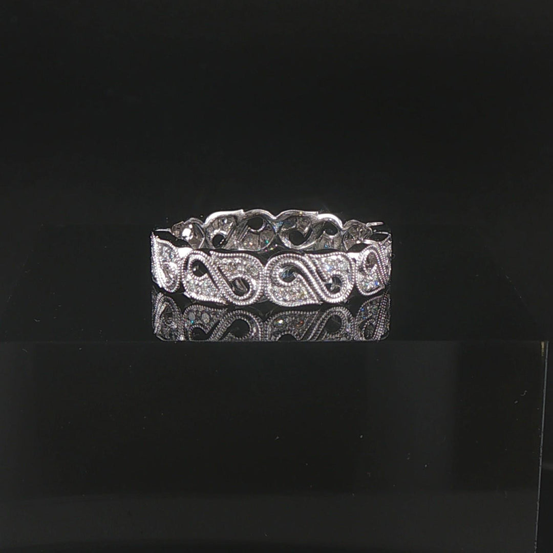 18k White Gold and 0.50cttw Diamond Vintage Filigree Band Ring Size 6