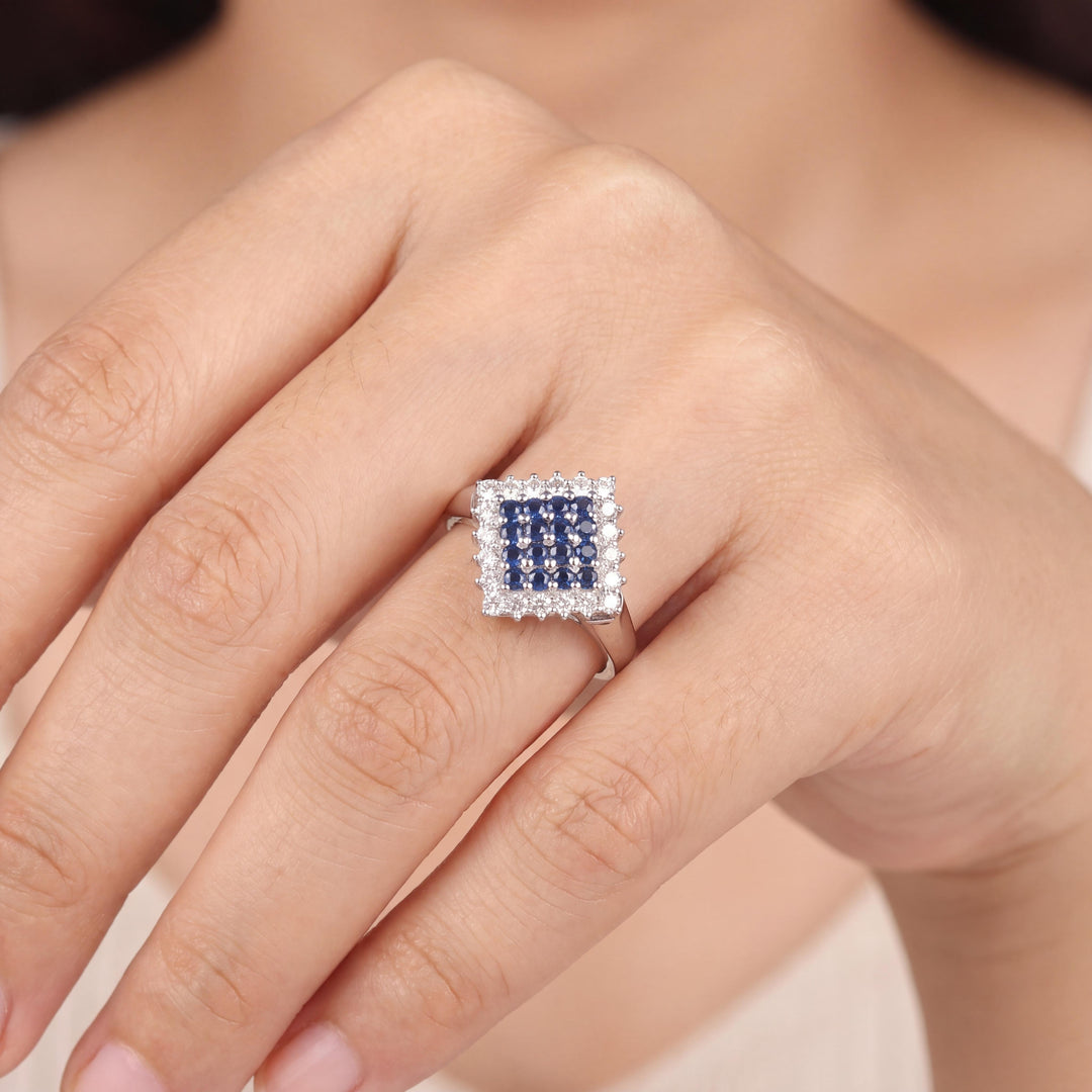 18k White Gold Blue Sapphire and 0.50cttw Diamond Ring Size Italy 7.5